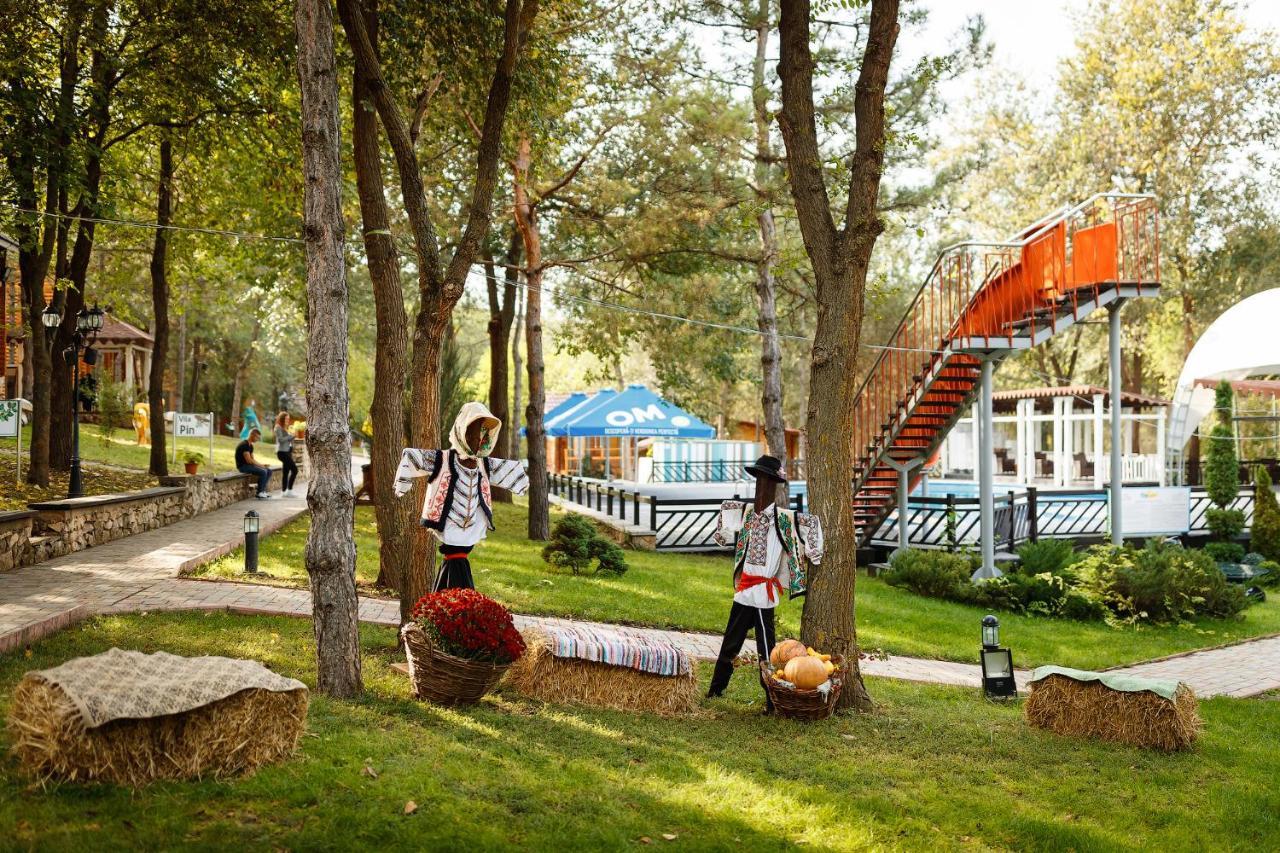 Sky Land Camping & Resort Cricova Экстерьер фото